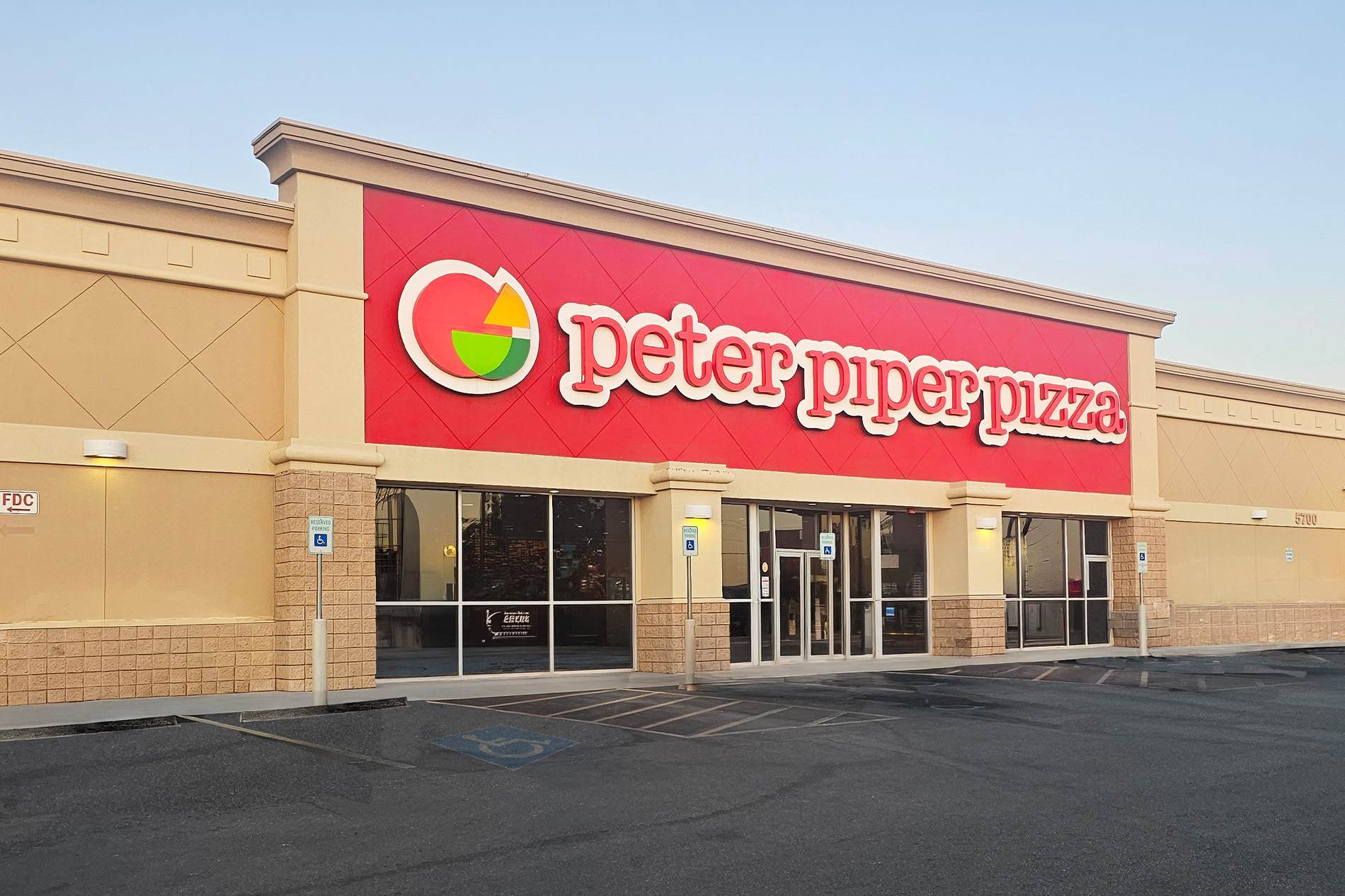 El Paso Pizza & Kids Birthday Parties | Peter Piper Pizza Location #4138