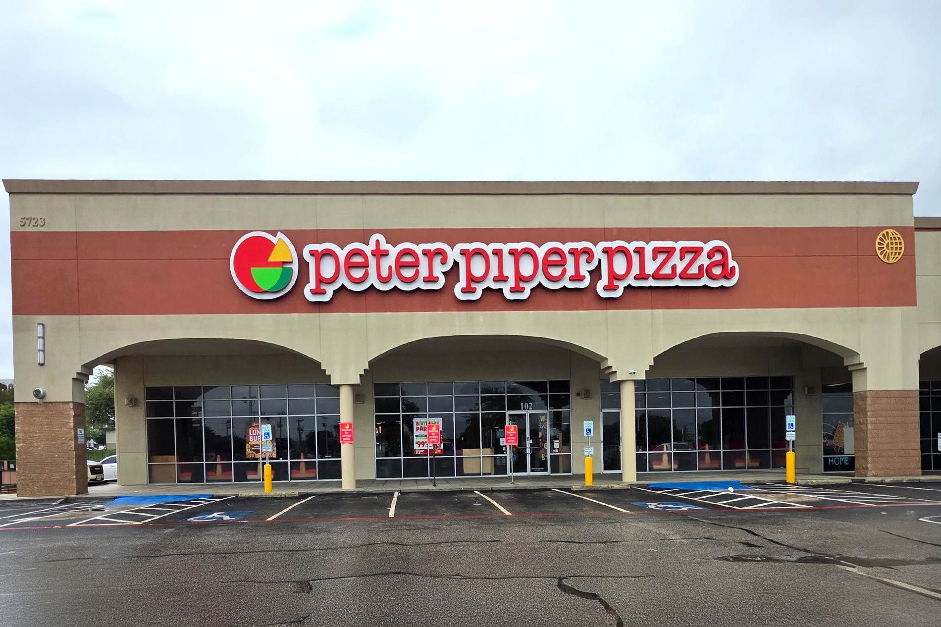 San Antonio Pizza & Kids Birthday Parties | Peter Piper Pizza Location #4573